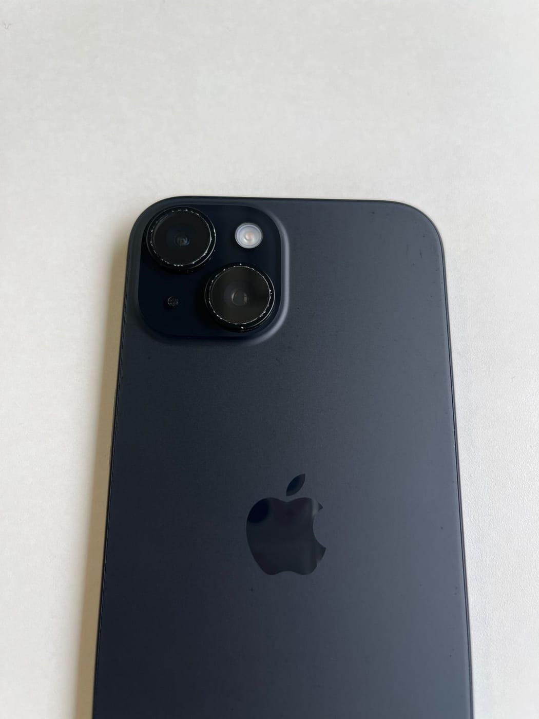 美品 iPhone 15 128GB ブラック バッテリー84% MTMH3J/A - 8844 6