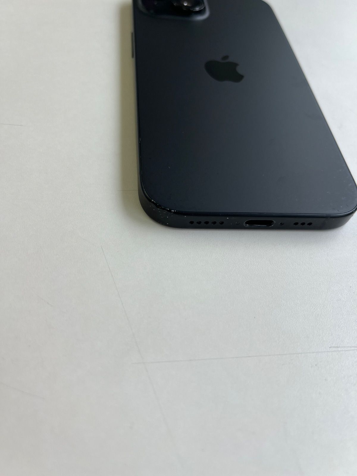 美品 iPhone 15 128GB ブラック バッテリー85% MTMH3J/A - 0730 7