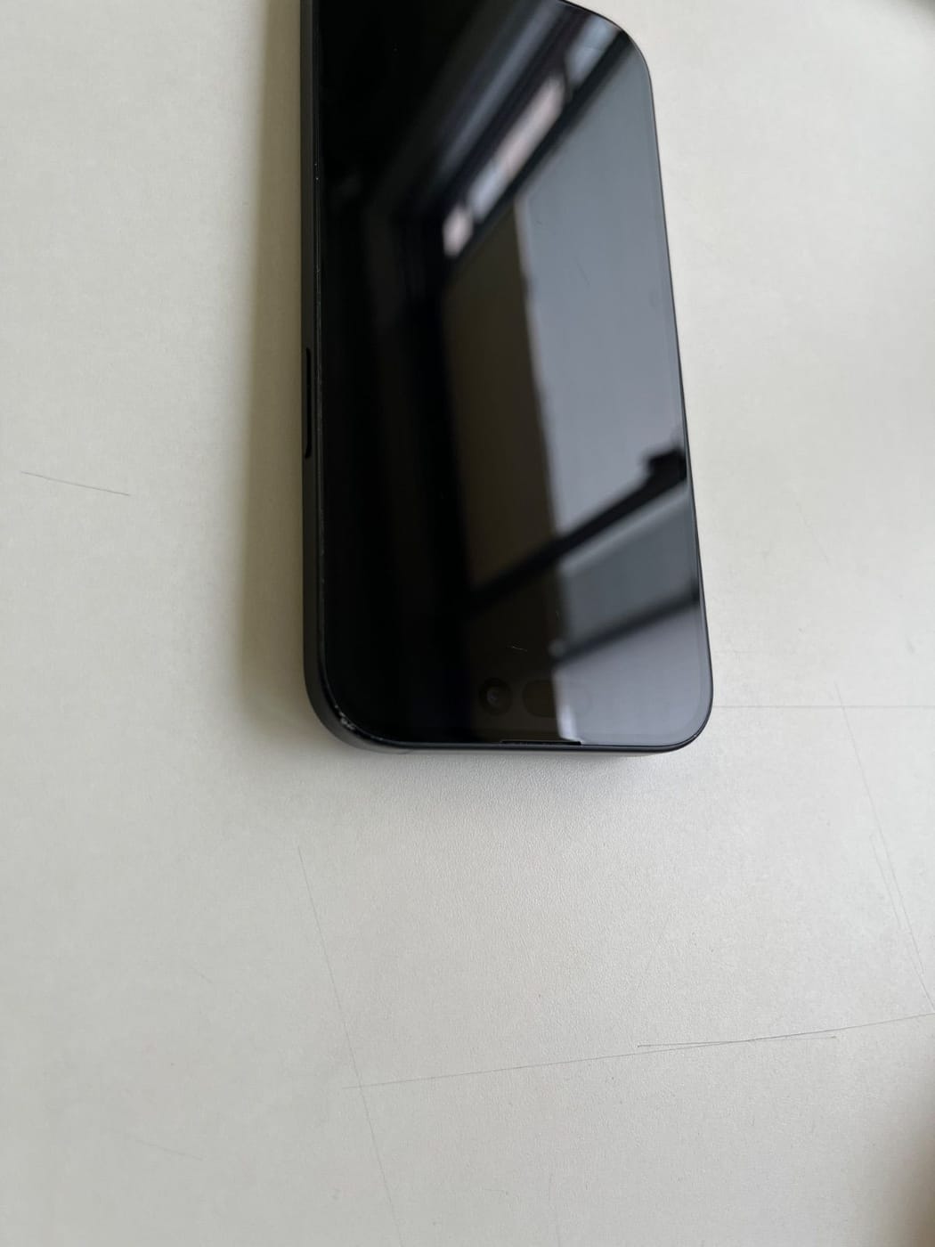 美品 iPhone 15 128GB ブラック バッテリー85% MTMH3J/A - 0730 8