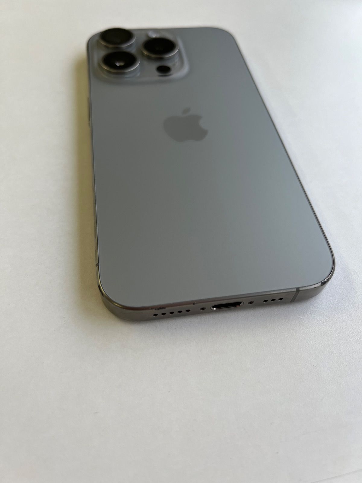 美品 iPhone 15 Pro 128GB ナチュラルチタニウム バッテリー100% MTU93J/A - 4496 8