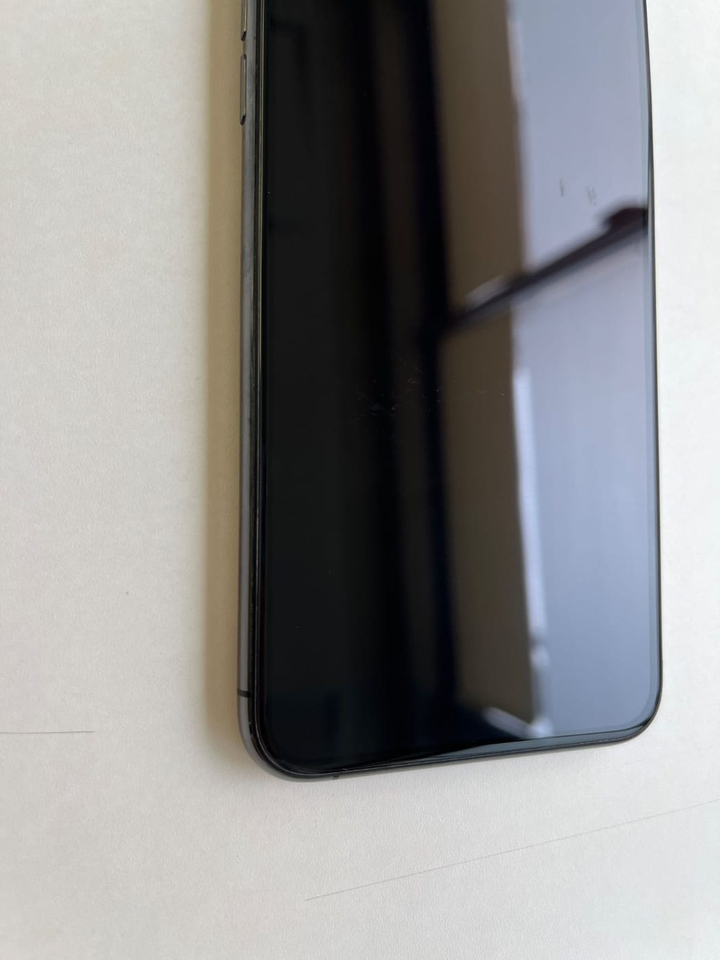 美品 iPhone 11 Pro Max 256GB スペースグレイ バッテリー95% MWHJ2J/A - 8692 4