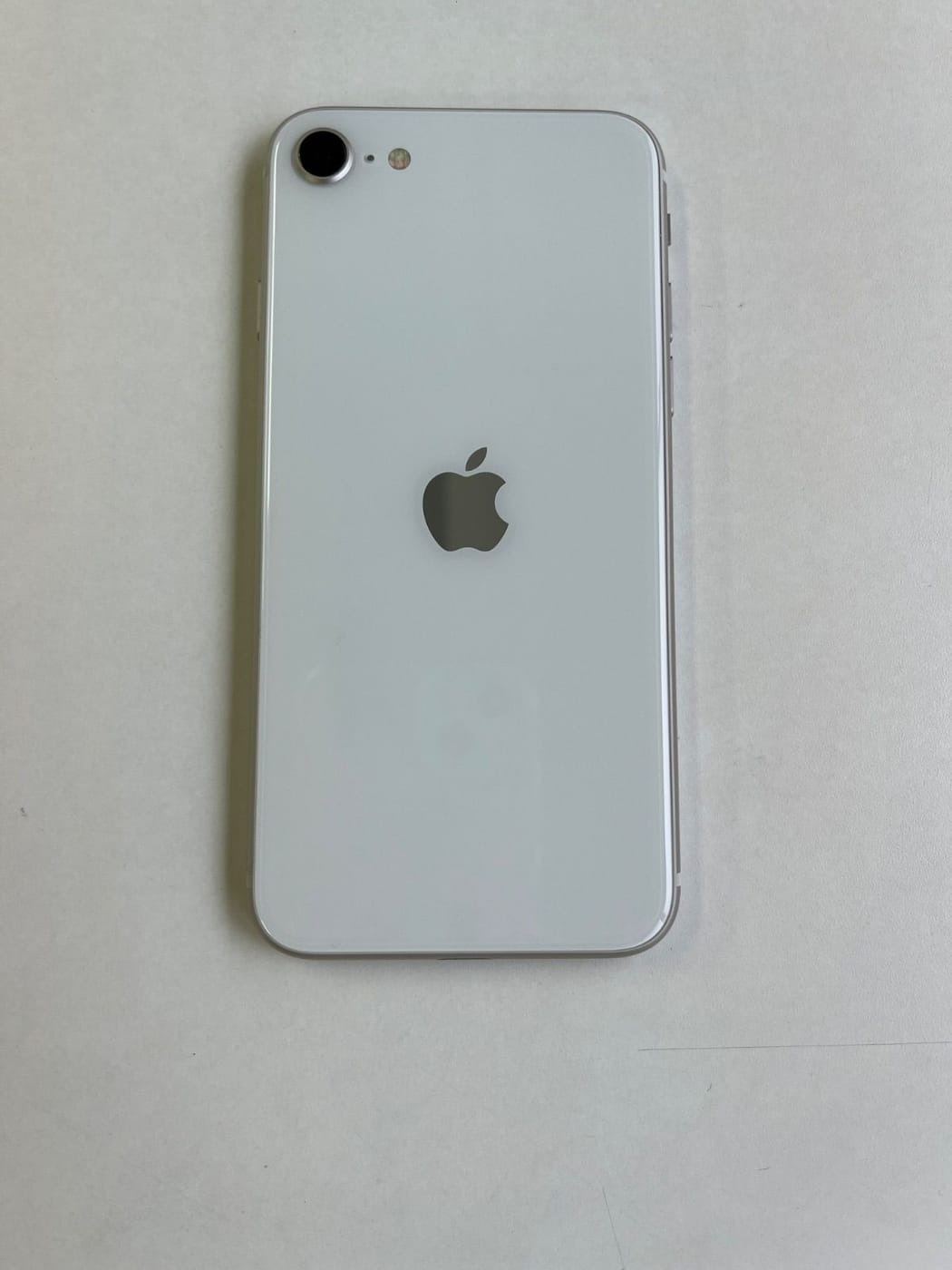 美品 iPhone SE (第3世代) 64GB スターライト バッテリー84% MMYD3J/A - 2866