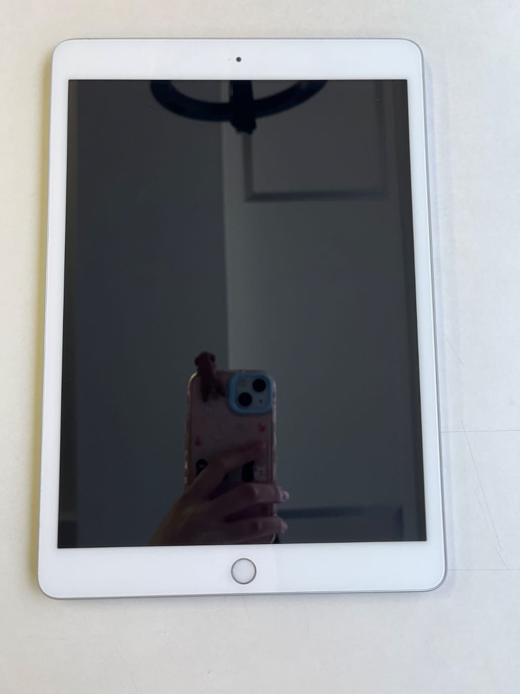 美品 iPad (第7世代) 32GB シルバー MW752J/A - F3N 2