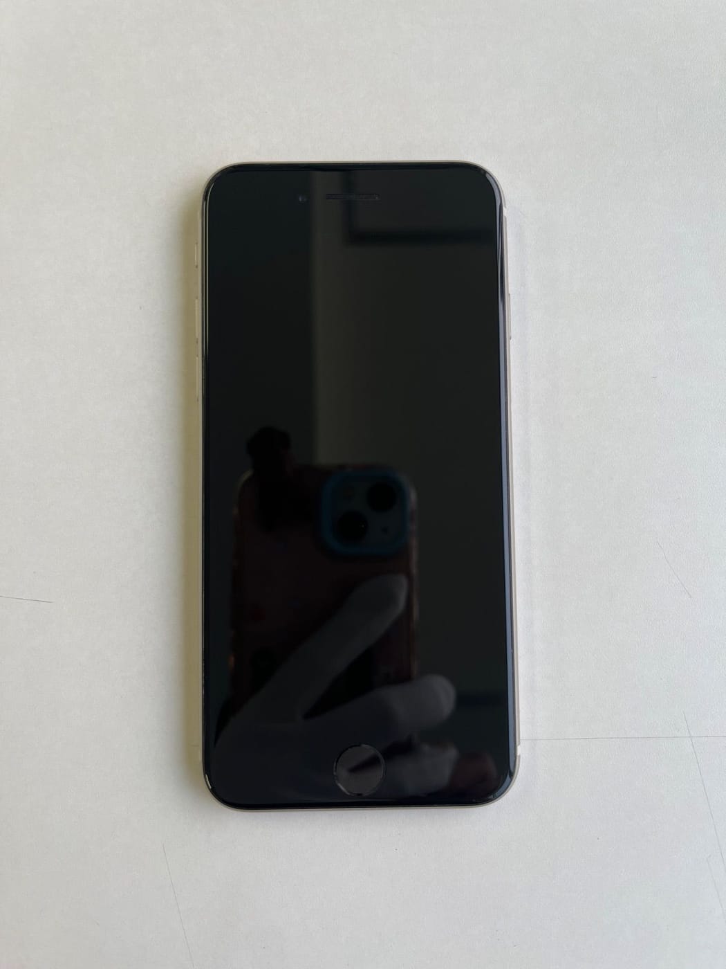 美品 iPhone SE (第3世代) 64GB スターライト バッテリー79% MMYD3J/A - 1962 2