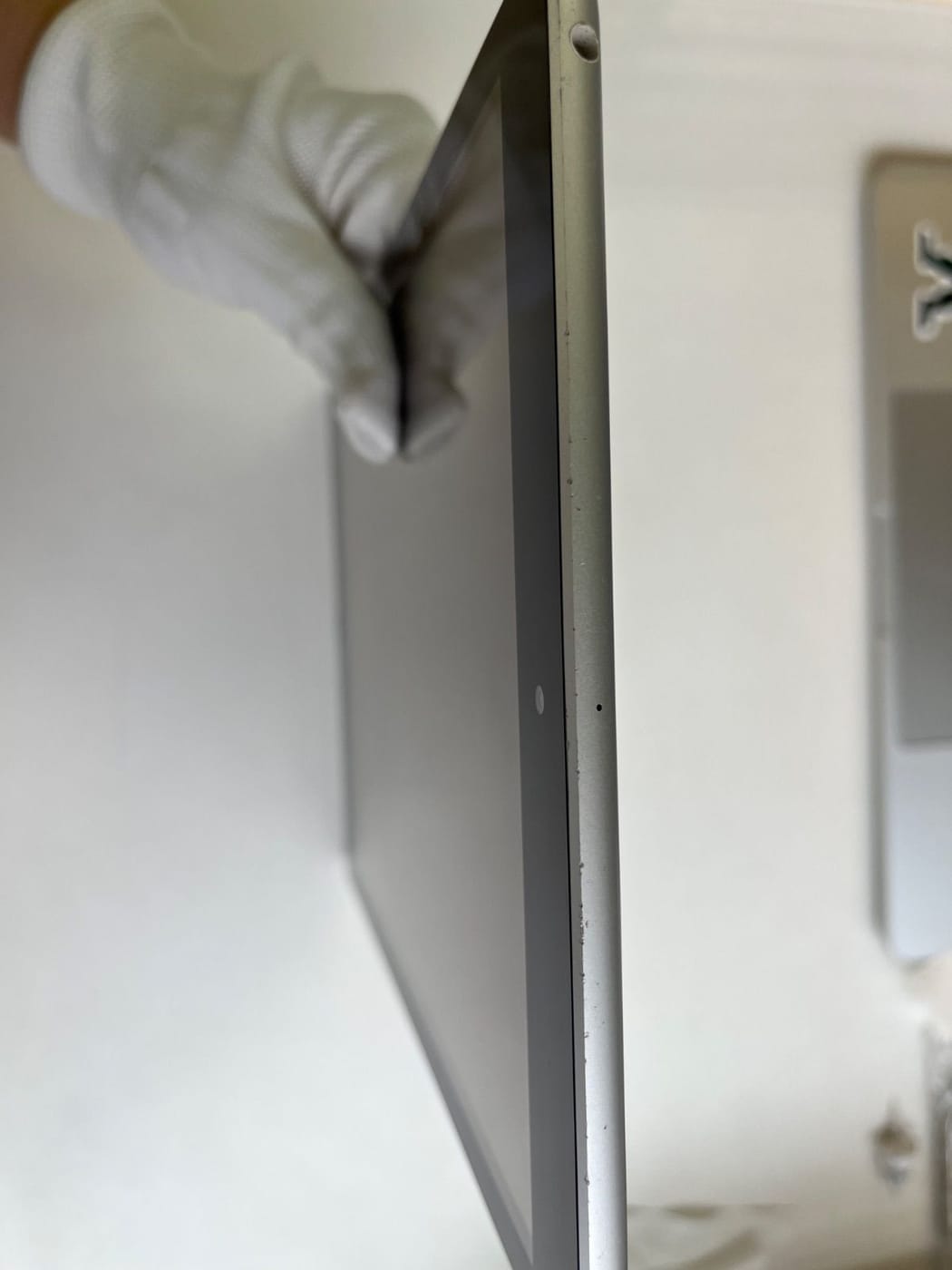 美品 iPad (第9世代) 64GB シルバー MK2L3J/A - KMR9 8