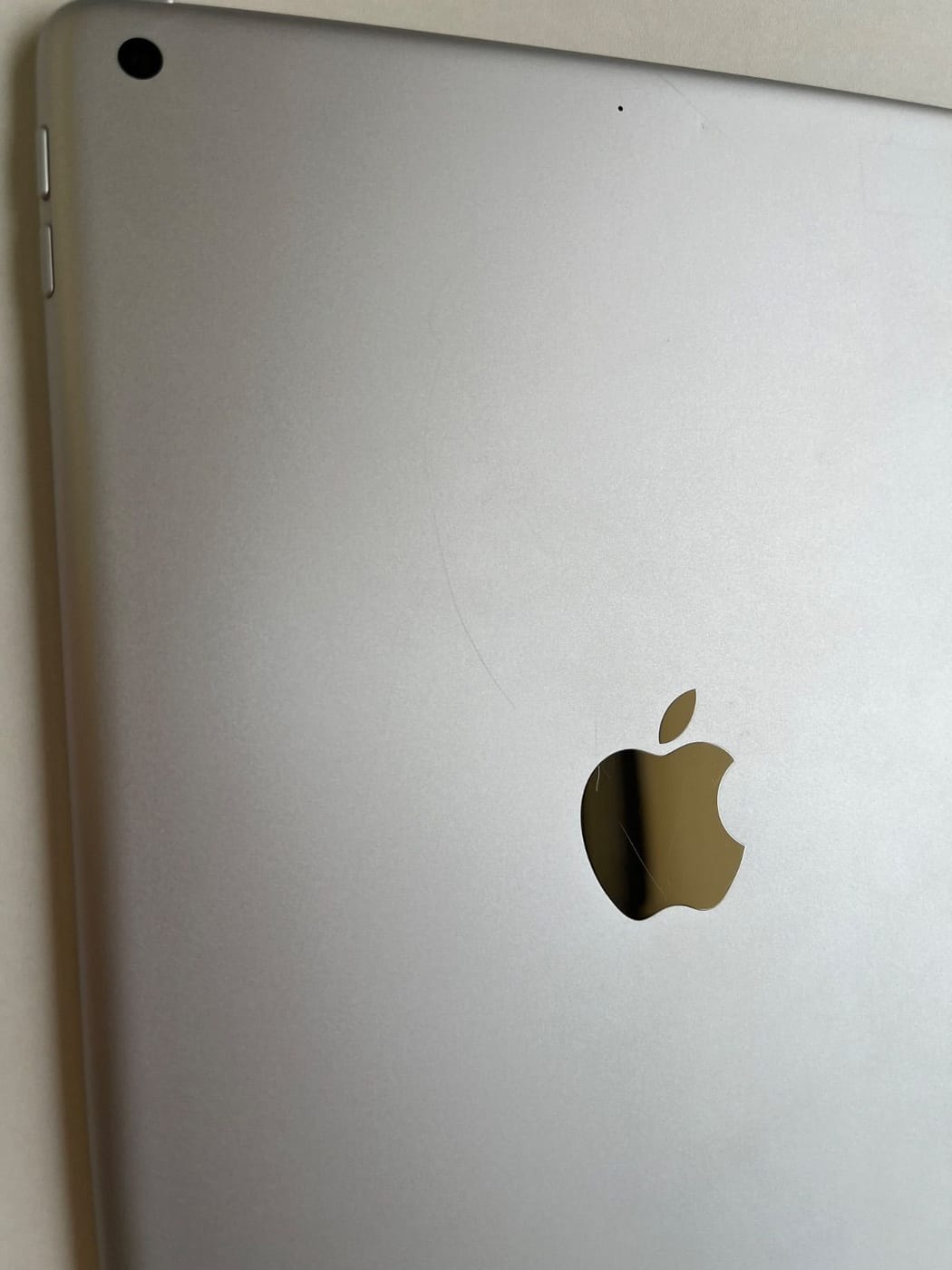 美品 iPad (第9世代) 64GB シルバー MK2L3J/A - 1CX4 4