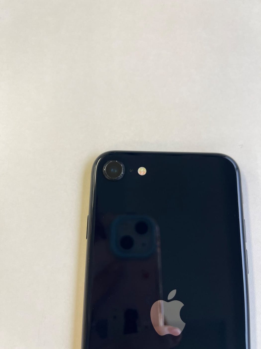 美品 iPhone SE (第3世代) 64GB ミッドナイト バッテリー85% MMYC3J/A - 6126 6