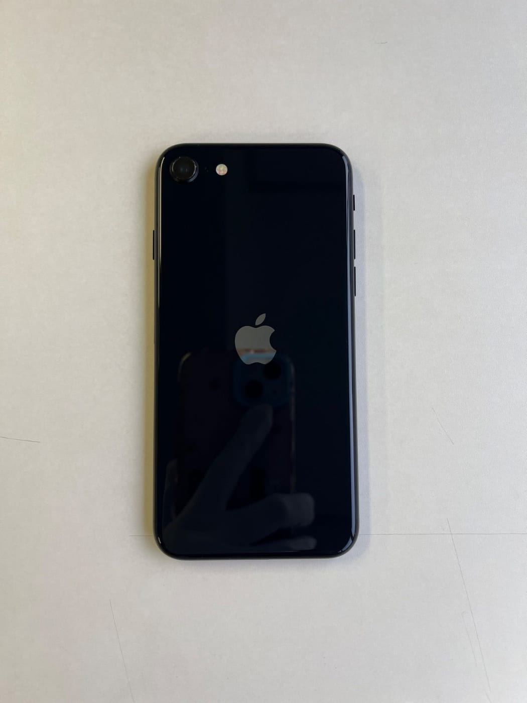 美品 iPhone SE (第3世代) 64GB ミッドナイト バッテリー99% MMYC3J/A - 8564