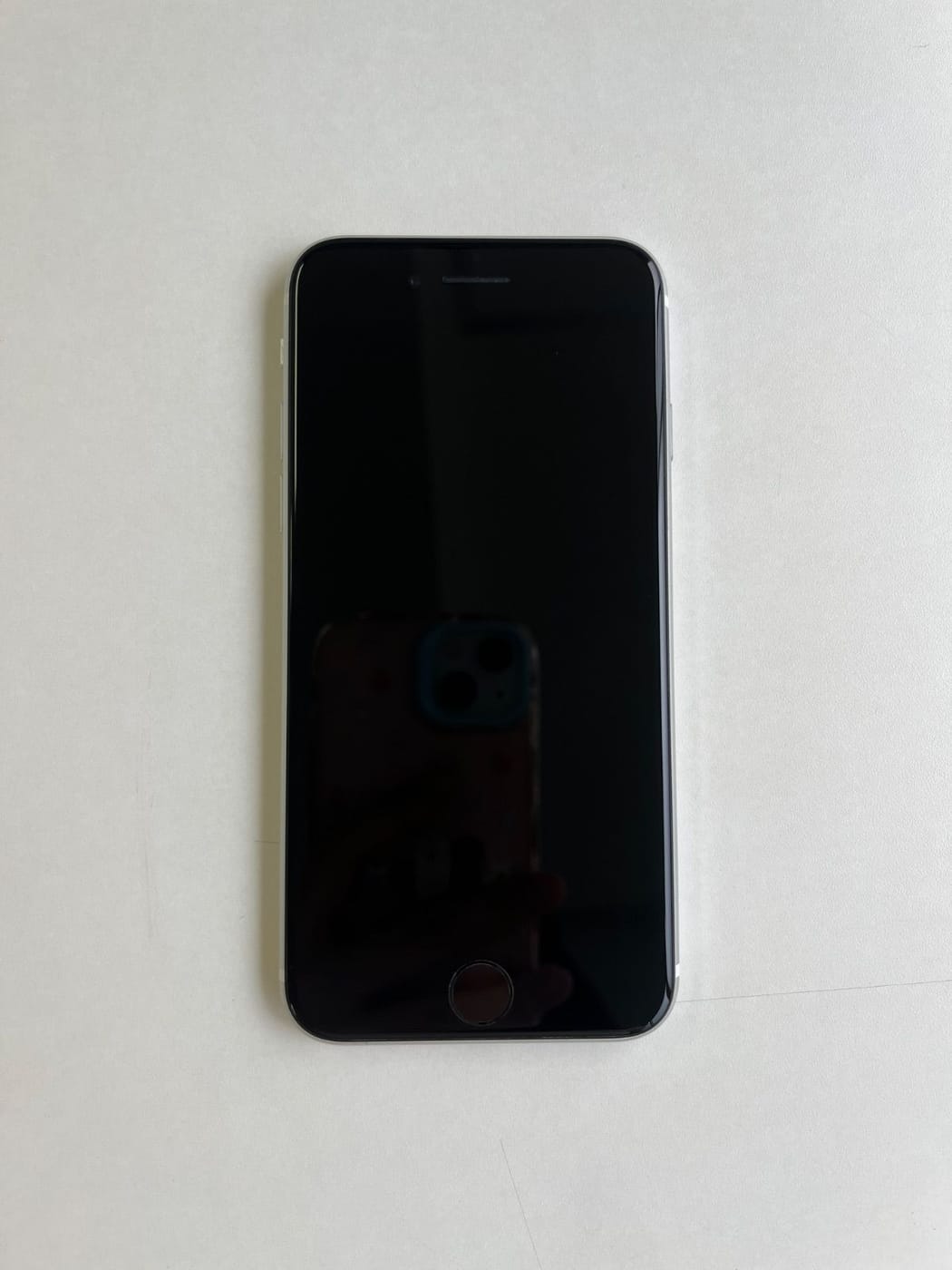 美品 iPhone SE (第2世代) 64GB ホワイト バッテリー82% MHGQ3J/A - 9931（訳あり） 2