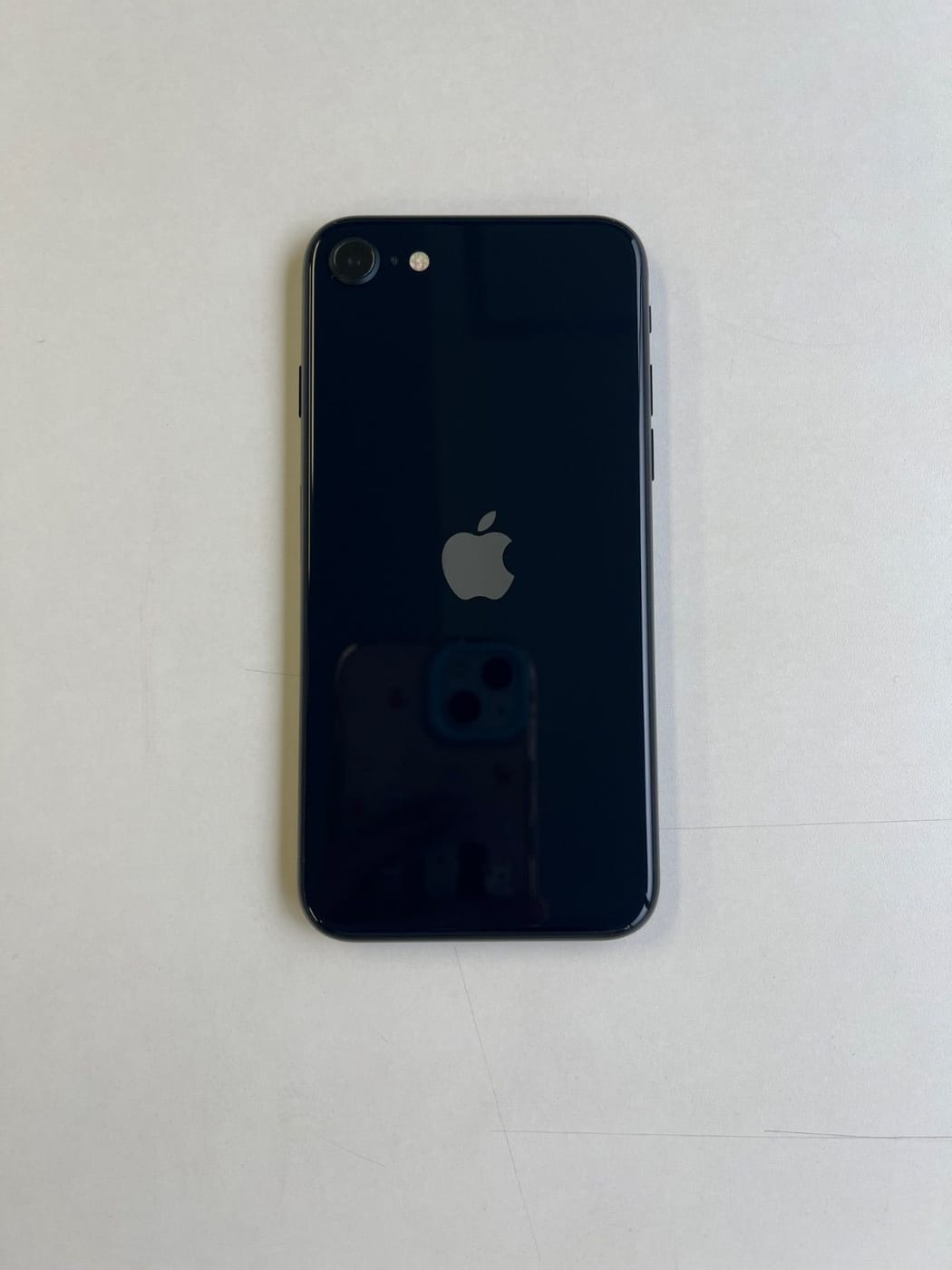美品 iPhone SE (第3世代) 64GB ミッドナイト バッテリー84% MMYC3J/A - 7819