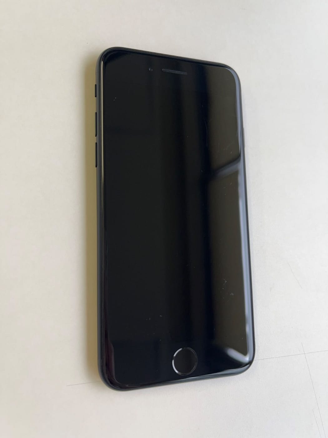 美品 iPhone SE (第3世代) 64GB ミッドナイト バッテリー84% MMYC3J/A - 7819 6