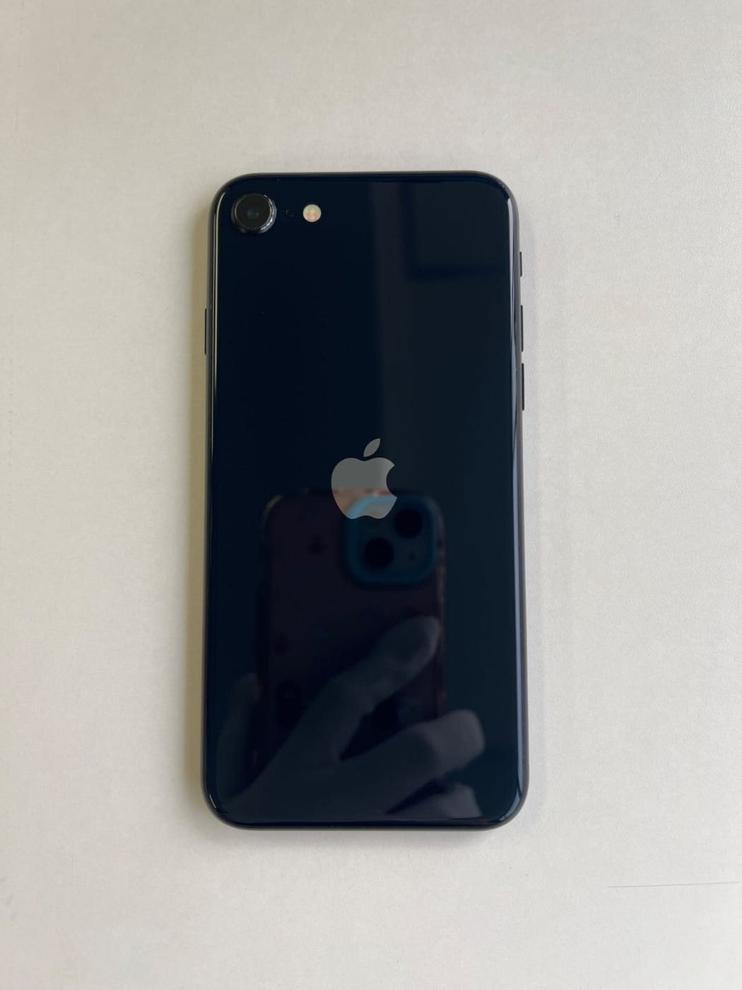 美品 iPhone SE (第3世代) 128GB ミッドナイト バッテリー81% MMYF3J/A - 6092