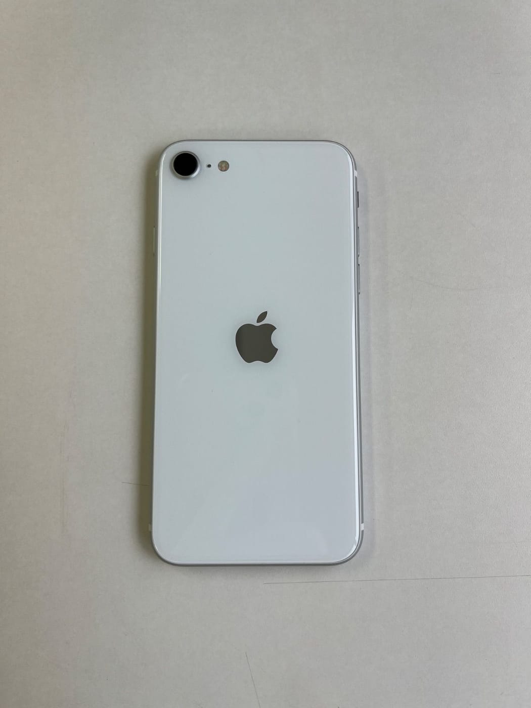 美品 iPhone SE (第2世代) 64GB ホワイト バッテリー77% MX9T2J/A - 7744